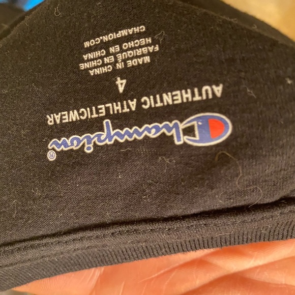 Kids winter jacket and champion T-shirt - Picture 5 of 6